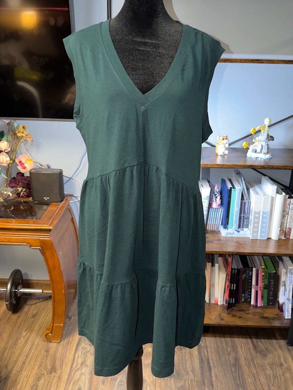 Dkny Forest Green V-Neck Tiered Midi Dress